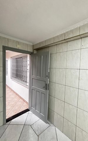Casa para alugar com 250m², 2 quartos e 3 vagas Casa para alugar com 250m², 2 quartos e 3 vagasCozinha