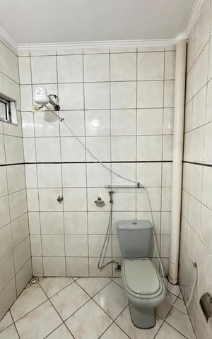 Casa para alugar com 250m², 2 quartos e 3 vagas Casa para alugar com 250m², 2 quartos e 3 vagasBanheiro da Suíte