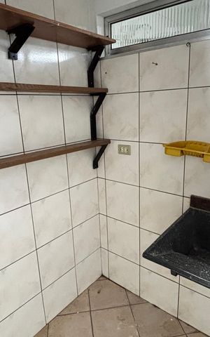 Casa para alugar com 250m², 2 quartos e 3 vagas Casa para alugar com 250m², 2 quartos e 3 vagasÁrea de Serviço