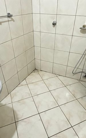 Casa para alugar com 250m², 2 quartos e 3 vagas Casa para alugar com 250m², 2 quartos e 3 vagasBanheiro da Suíte