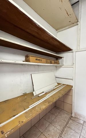 Casa para alugar com 250m², 2 quartos e 3 vagas Casa para alugar com 250m², 2 quartos e 3 vagasDespensa