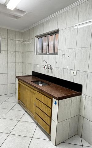 Casa para alugar com 250m², 2 quartos e 3 vagas Casa para alugar com 250m², 2 quartos e 3 vagasCozinha