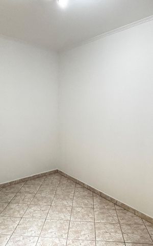 Casa para alugar com 250m², 2 quartos e 3 vagas Casa para alugar com 250m², 2 quartos e 3 vagasQuarto
