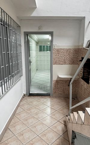 Casa para alugar com 250m², 2 quartos e 3 vagas Casa para alugar com 250m², 2 quartos e 3 vagasÁrea de Serviço
