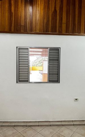 Casa para alugar com 250m², 2 quartos e 3 vagas Casa para alugar com 250m², 2 quartos e 3 vagasEspaço Gourmet - Quarto de Apoio