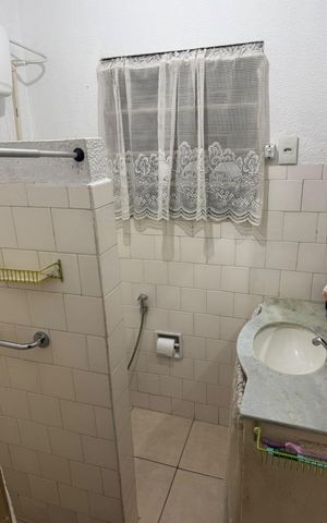 Casa à venda com 100m², 2 quartos e 1 vaga Casa à venda com 100m², 2 quartos e 1 vagaBanheiro