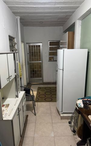 Casa à venda com 100m², 2 quartos e 1 vaga Casa à venda com 100m², 2 quartos e 1 vagaCozinha