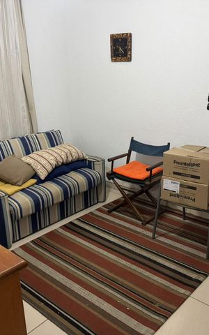 Casa à venda com 100m², 2 quartos e 1 vaga Casa à venda com 100m², 2 quartos e 1 vagaSala