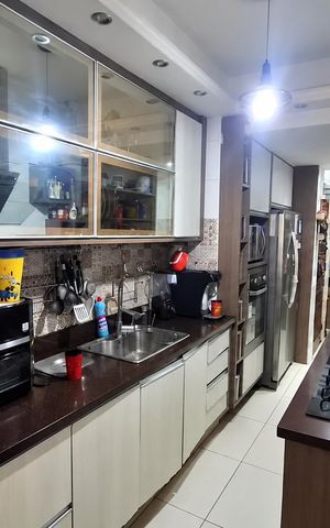 Apartamento à venda com 100m², 3 quartos e 1 vaga Apartamento à venda com 100m², 3 quartos e 1 vagaCozinha