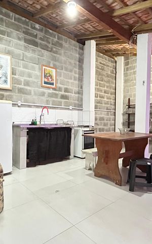 Casa para alugar com 20m², 2 quartos e 1 vaga Casa para alugar com 20m², 2 quartos e 1 vagaSala /Cozinha
