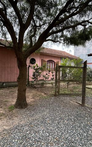 Casa para alugar com 20m², 2 quartos e 1 vaga Casa para alugar com 20m², 2 quartos e 1 vagaGaragem