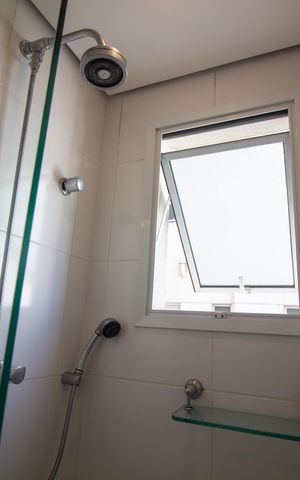 Apartamento à venda com 111m², 2 quartos e 2 vagas Apartamento à venda com 111m², 2 quartos e 2 vagasBanheiro da Suíte 1