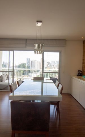 Apartamento à venda com 111m², 2 quartos e 2 vagas Apartamento à venda com 111m², 2 quartos e 2 vagasSala de Jantar