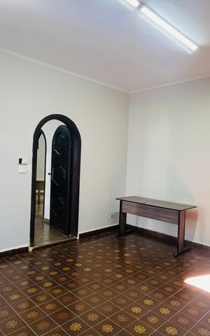 Casa para alugar com 161m², 3 quartos e 3 vagas