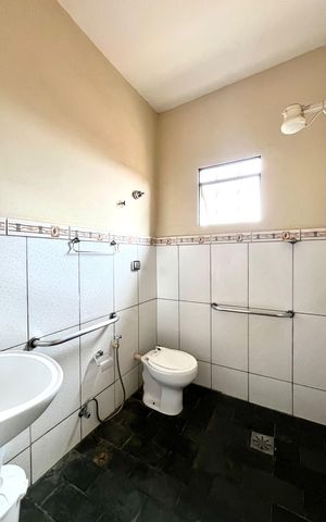 Casa para alugar com 80m², 3 quartos e sem vaga Casa para alugar com 80m², 3 quartos e sem vagaBanheiro