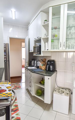 Apartamento à venda com 112m², 3 quartos e 3 vagas Apartamento à venda com 112m², 3 quartos e 3 vagasCozinha