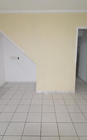 Casa para alugar com 100m², 2 quartos e 1 vagaSala