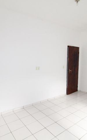 Casa para alugar com 100m², 2 quartos e 1 vagaQuarto 1