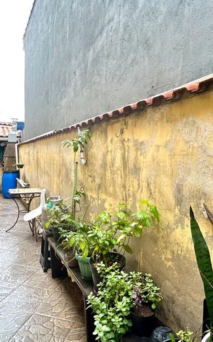 Casa para alugar com 138m², 3 quartos e 2 vagas Casa para alugar com 138m², 3 quartos e 2 vagasQuintal e Garagem