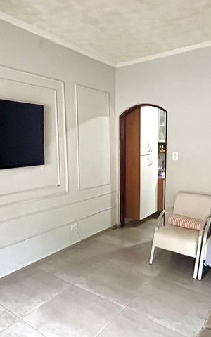 Casa para alugar com 138m², 3 quartos e 2 vagas Casa para alugar com 138m², 3 quartos e 2 vagasSala