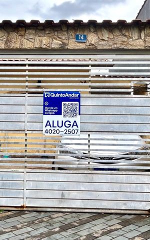 Casa para alugar com 138m², 3 quartos e 2 vagas Casa para alugar com 138m², 3 quartos e 2 vagasPlaca instalada na fachada do imóvel