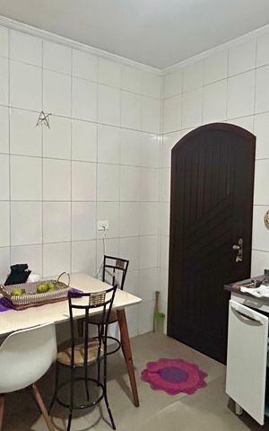 Casa para alugar com 138m², 3 quartos e 2 vagas Casa para alugar com 138m², 3 quartos e 2 vagasCozinha