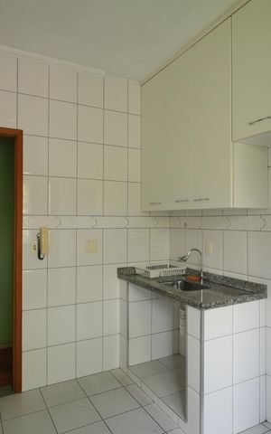 Apartamento para alugar com 68m², 2 quartos e 2 vagasCozinha