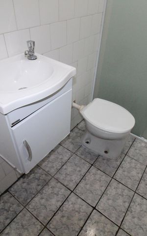 Casa para alugar com 85m², 2 quartos e 2 vagasBanheiro
