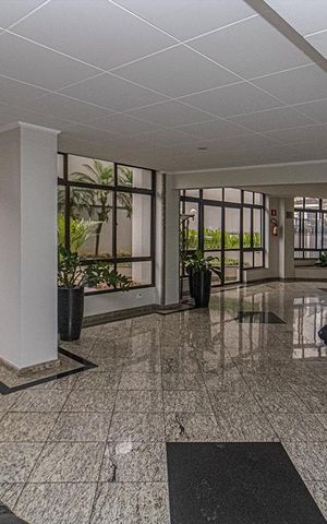 Apartamento à venda com 104m², 3 quartos e 2 vagas Apartamento à venda com 104m², 3 quartos e 2 vagashall de entrada_1
