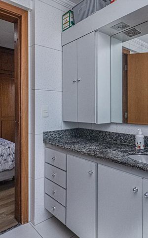 Apartamento à venda com 104m², 3 quartos e 2 vagas Apartamento à venda com 104m², 3 quartos e 2 vagasbanheiro na suíte_4