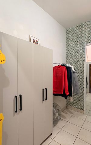 Casa à venda com 203m², 2 quartos e 2 vagas Casa à venda com 203m², 2 quartos e 2 vagasCloset quarto 1