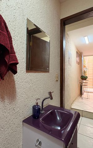 Casa à venda com 203m², 2 quartos e 2 vagas Casa à venda com 203m², 2 quartos e 2 vagasLavabo