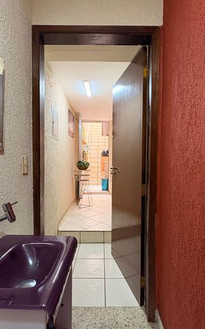 Casa à venda com 203m², 2 quartos e 2 vagas Casa à venda com 203m², 2 quartos e 2 vagasLavabo