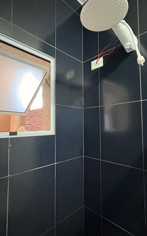 Casa à venda com 203m², 2 quartos e 2 vagas Casa à venda com 203m², 2 quartos e 2 vagasBanheiro da Suíte