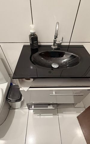 Casa à venda com 203m², 2 quartos e 2 vagas Casa à venda com 203m², 2 quartos e 2 vagasBanheiro da Suíte