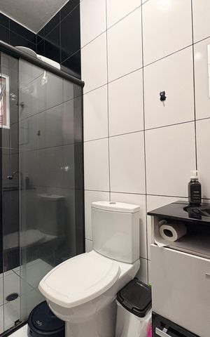 Casa à venda com 203m², 2 quartos e 2 vagas Casa à venda com 203m², 2 quartos e 2 vagasBanheiro da Suíte