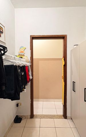 Casa à venda com 203m², 2 quartos e 2 vagas Casa à venda com 203m², 2 quartos e 2 vagasCloset quarto 1