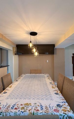 Casa à venda com 203m², 2 quartos e 2 vagas Casa à venda com 203m², 2 quartos e 2 vagasSala de Jantar