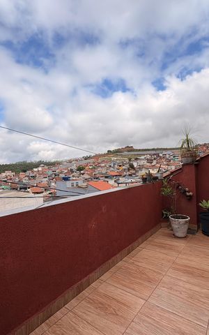 Casa à venda com 203m², 2 quartos e 2 vagas Casa à venda com 203m², 2 quartos e 2 vagasVaranda