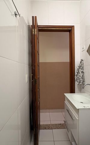 Casa à venda com 203m², 2 quartos e 2 vagas Casa à venda com 203m², 2 quartos e 2 vagasBanheiro