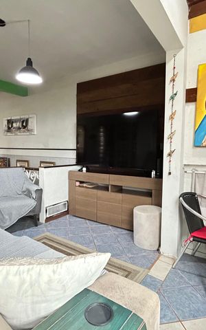 Casa para alugar com 60m², 2 quartos e 1 vaga Casa para alugar com 60m², 2 quartos e 1 vagaSala