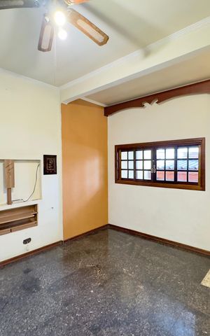 Casa para alugar com 180m², 3 quartos e 3 vagas Casa para alugar com 180m², 3 quartos e 3 vagasSala