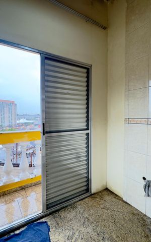 Casa para alugar com 180m², 3 quartos e 3 vagas Casa para alugar com 180m², 3 quartos e 3 vagasSacada quarto 1