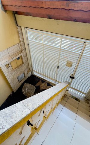 Casa para alugar com 180m², 3 quartos e 3 vagas Casa para alugar com 180m², 3 quartos e 3 vagasDetalhe entrada