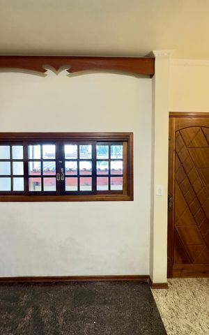 Casa para alugar com 180m², 3 quartos e 3 vagas Casa para alugar com 180m², 3 quartos e 3 vagasSala