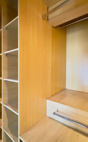Casa para alugar com 180m², 3 quartos e 3 vagas Casa para alugar com 180m², 3 quartos e 3 vagasCloset quarto 1