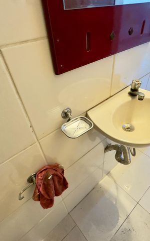 Casa para alugar com 180m², 3 quartos e 3 vagas Casa para alugar com 180m², 3 quartos e 3 vagasBanheiro 3