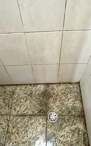 Casa para alugar com 180m², 3 quartos e 3 vagas Casa para alugar com 180m², 3 quartos e 3 vagasBanheiro 1