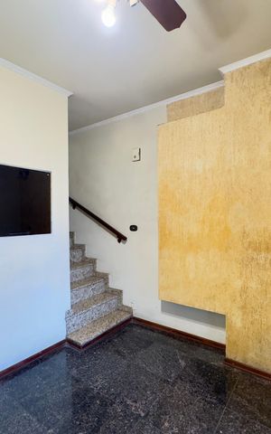 Casa para alugar com 180m², 3 quartos e 3 vagas Casa para alugar com 180m², 3 quartos e 3 vagasSala de Jantar