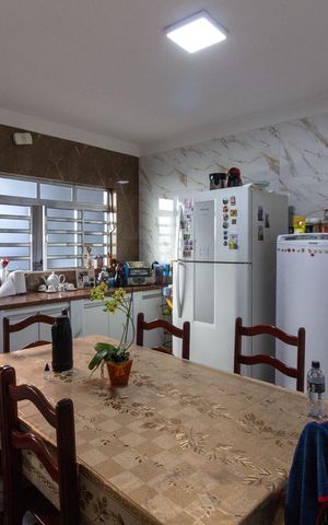 Casa à venda com 378m², 5 quartos e 3 vagasCozinha Casa 1